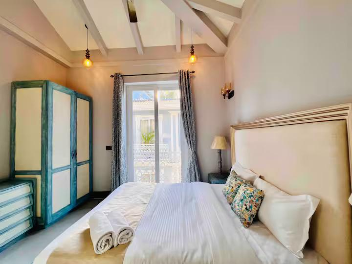 Aqua - Luxury Private Pool Villa near Calangute x Solis Nature