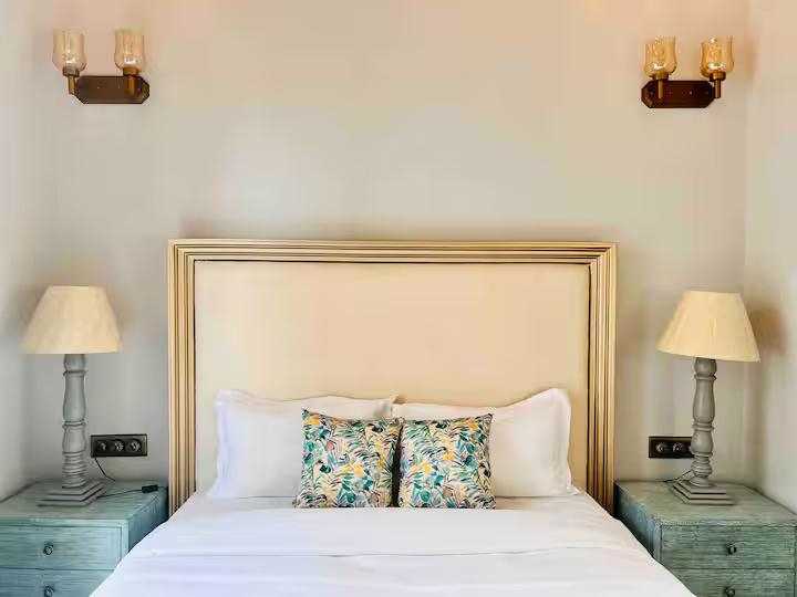 Aqua - Luxury Private Pool Villa near Calangute x Solis Nature