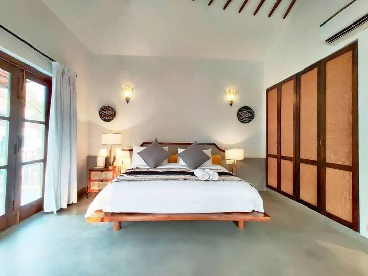 Vianaar - La Mosteiro - 4BHK	Assagao x Solis Nature