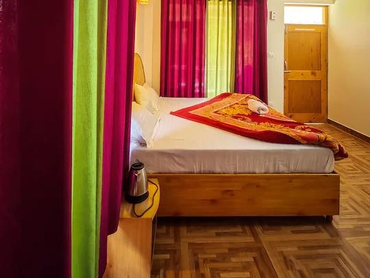 Uncle Nomad x Solis Nature