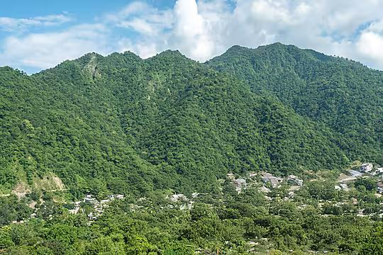 DLS Hotels on the Ganges x Solis Nature