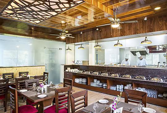 DLS Hotels on the Ganges x Solis Nature