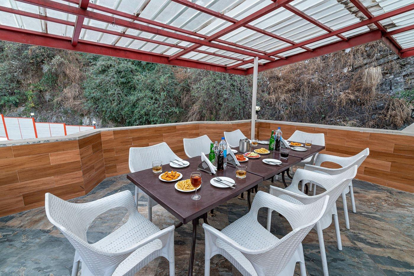 DLS Hotels The Rock Castle x Solis Nature