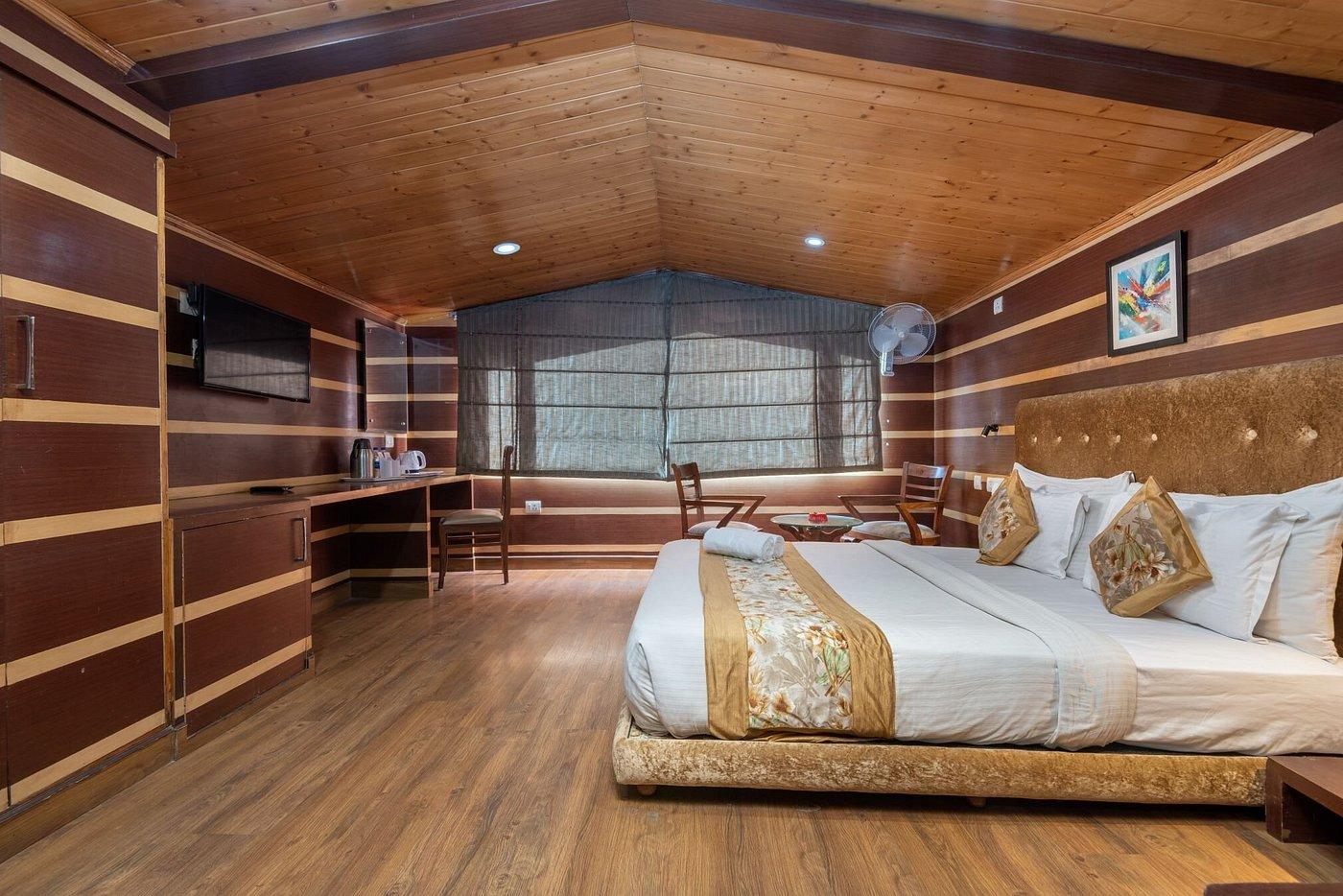 DLS Hotels The Rock Castle x Solis Nature