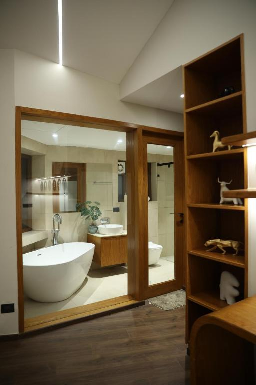 Hills and Heart Luxury stay x Solis Nature