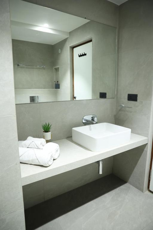 Hills and Heart Luxury stay x Solis Nature