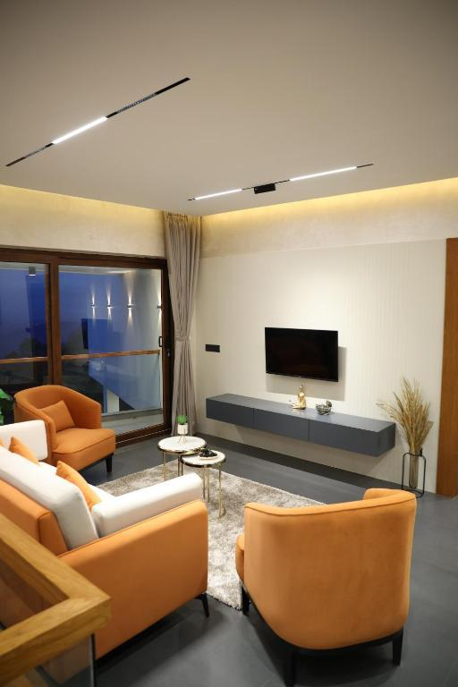 Hills and Heart Luxury stay x Solis Nature