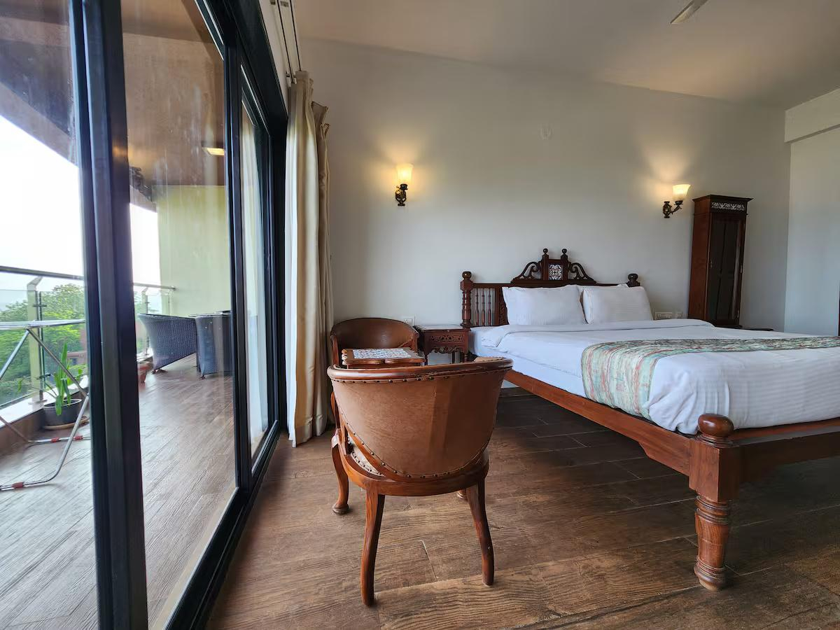 Anantam - B302 x Solis Nature