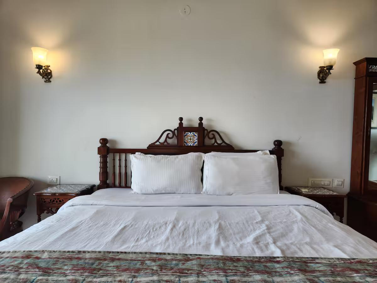 Anantam - B302 x Solis Nature