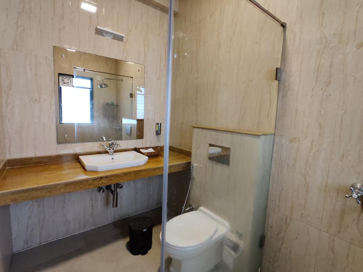 Anantam - B302 x Solis Nature