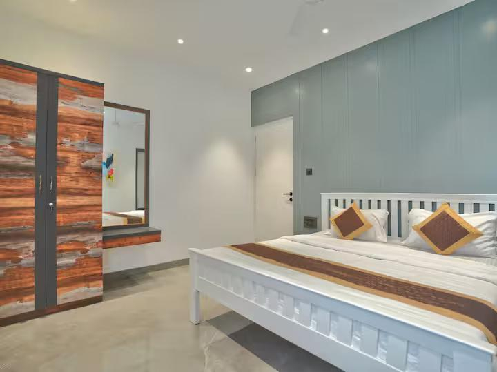 Posh 4BHK Pvt Pool Villa | 8 mins to Vagator Beach x Solis Nature