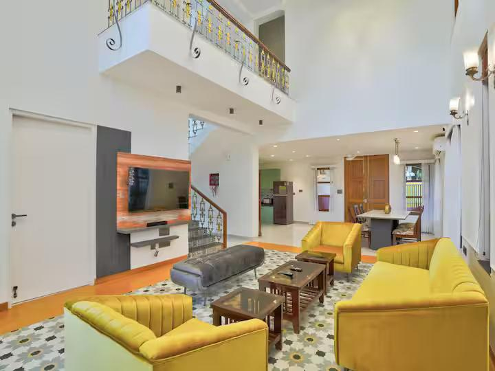 Posh 4BHK Pvt Pool Villa | 8 mins to Vagator Beach x Solis Nature