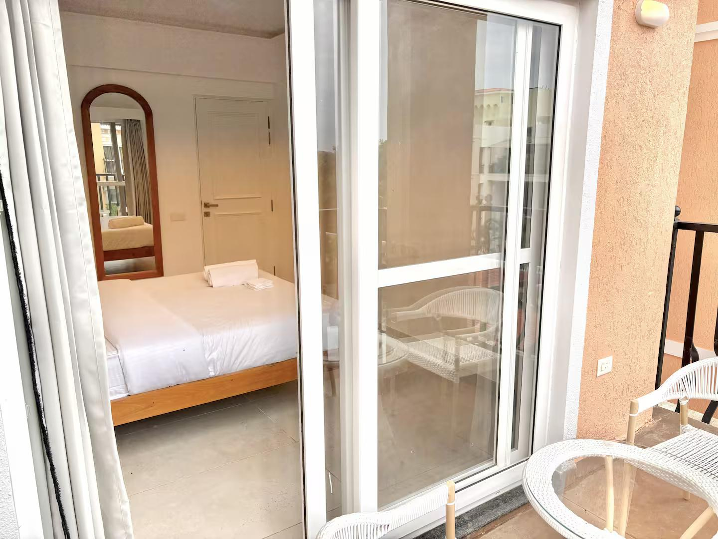 Bosque B216 x Solis Nature