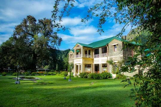 Balrampur House Heritage Hotels in Nainital x Solis Nature