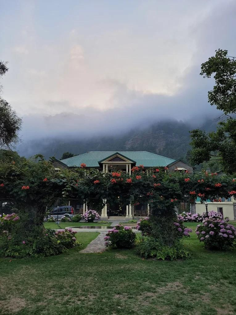 Balrampur House Heritage Hotels in Nainital x Solis Nature
