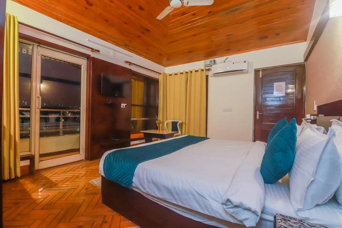 The Tal Paradise x Solis Nature