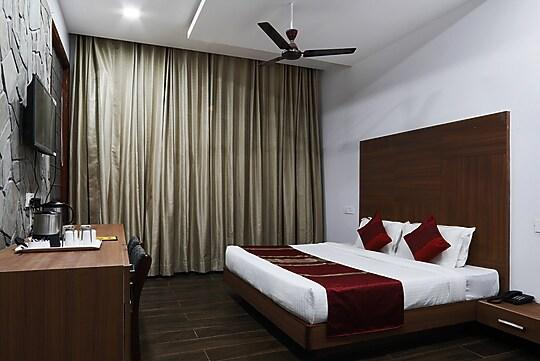 Shivani Foods And Resort, Ranikhet x Solis Nature