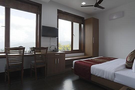 Shivani Foods And Resort, Ranikhet x Solis Nature