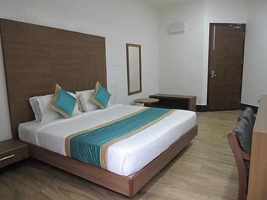 Shivani Foods And Resort, Ranikhet x Solis Nature