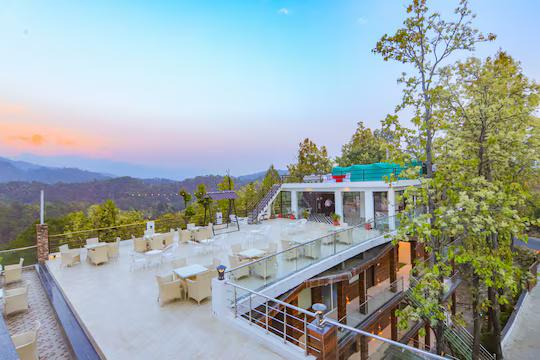 The First view Resort, Lansdowne x Solis Nature