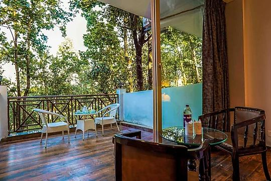 The First view Resort, Lansdowne x Solis Nature