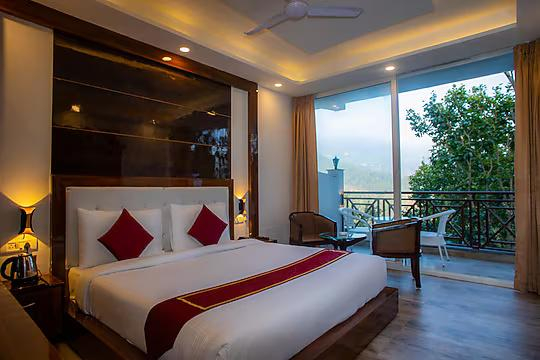 The First view Resort, Lansdowne x Solis Nature