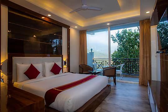 The First view Resort, Lansdowne x Solis Nature