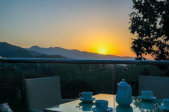 The First view Resort, Lansdowne x Solis Nature