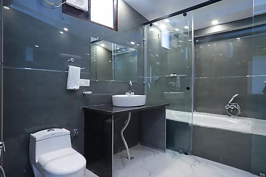 The First view Resort, Lansdowne x Solis Nature