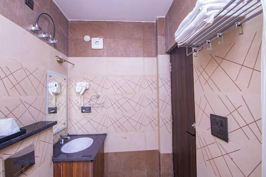 Hotel Lords Valley Rishikesh x Solis Nature