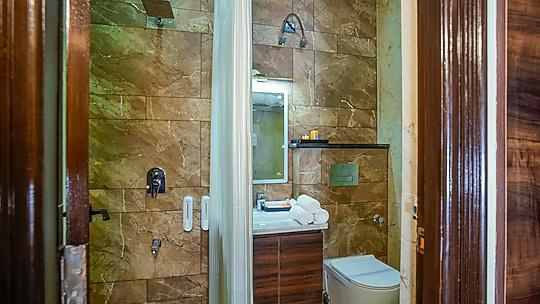 Hotel Lords Valley Rishikesh x Solis Nature