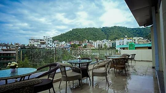 Hotel Lords Valley Rishikesh x Solis Nature