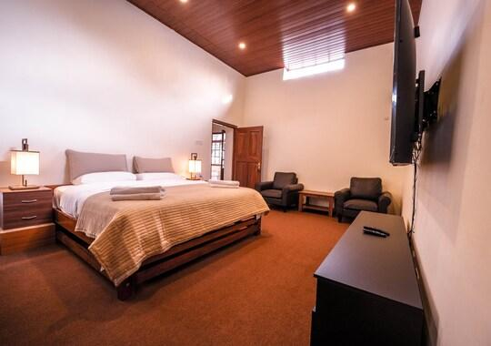 Lauriston Villa Ooty by VOYE HOMES x Solis Nature