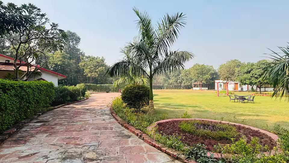 Ananda Bagh by UMR | 4BHK-Pool Farm in Gurgaon x Solis Nature