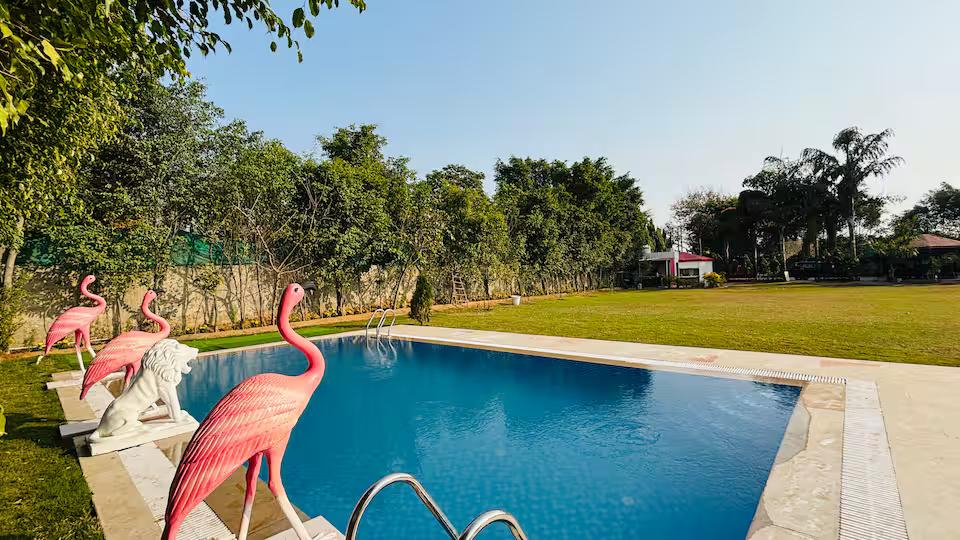 The Singh Farm - 4BHK Private Pool Farm House x Solis Nature