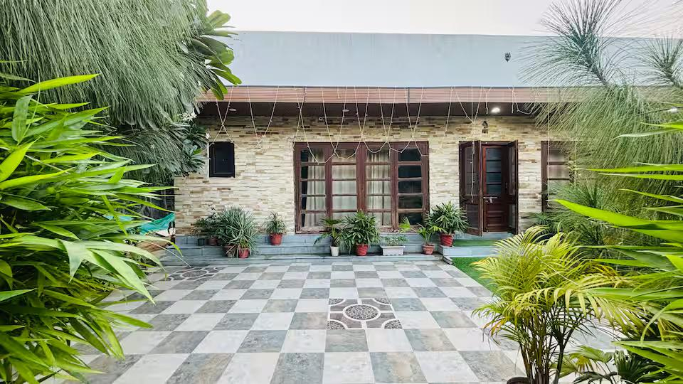 The Singh Farm - 4BHK Private Pool Farm House x Solis Nature