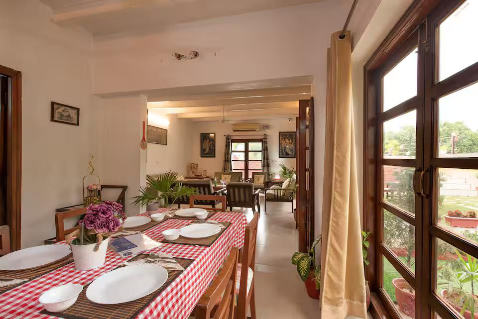 The Singh Farm - 4BHK Private Pool Farm House x Solis Nature