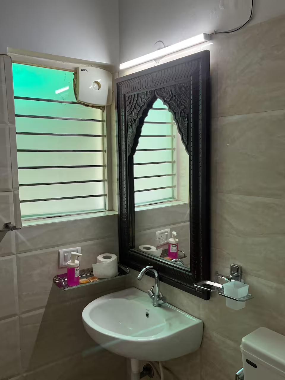 The Singh Farm - 4BHK Private Pool Farm House x Solis Nature