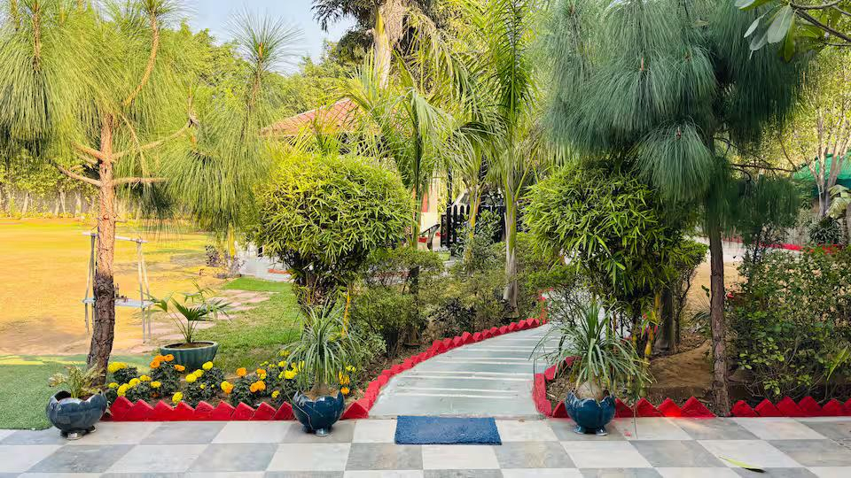 The Singh Farm - 4BHK Private Pool Farm House x Solis Nature