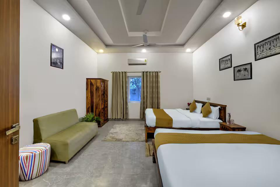 The Singh Farm - 4BHK Private Pool Farm House x Solis Nature