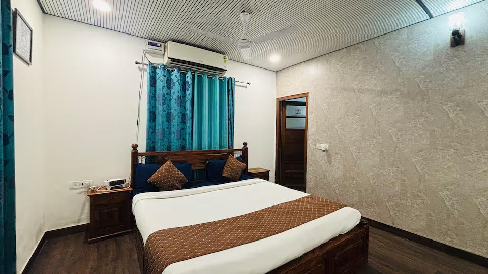 The Singh Farm - 4BHK Private Pool Farm House x Solis Nature