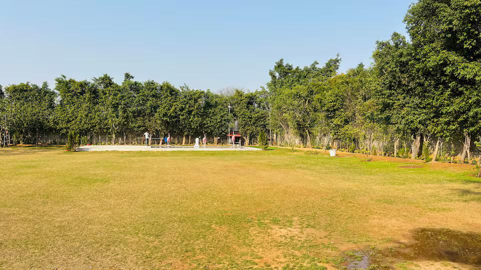 The Singh Farm - 4BHK Private Pool Farm House x Solis Nature