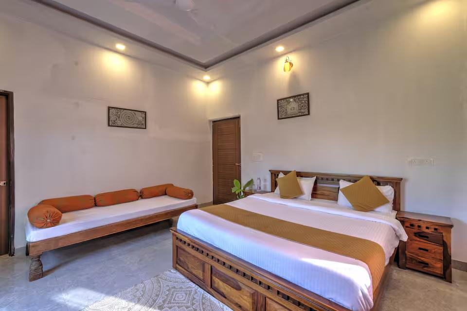 The Singh Farm - 4BHK Private Pool Farm House x Solis Nature