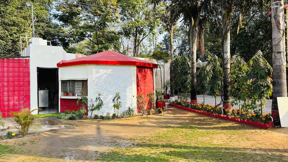 The Singh Farm - 4BHK Private Pool Farm House x Solis Nature