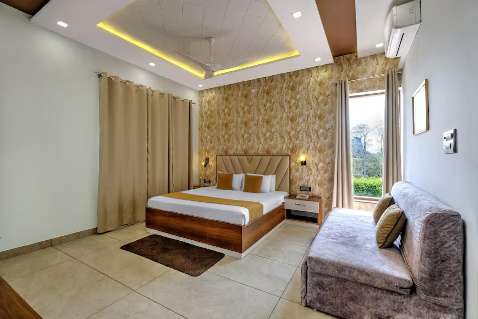 Sunrise Meadow Premium 4BHK Pool Farm in Gurgaon x Solis Nature