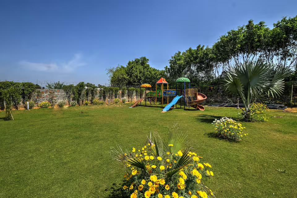 Sunrise Meadow Premium 4BHK Pool Farm in Gurgaon x Solis Nature