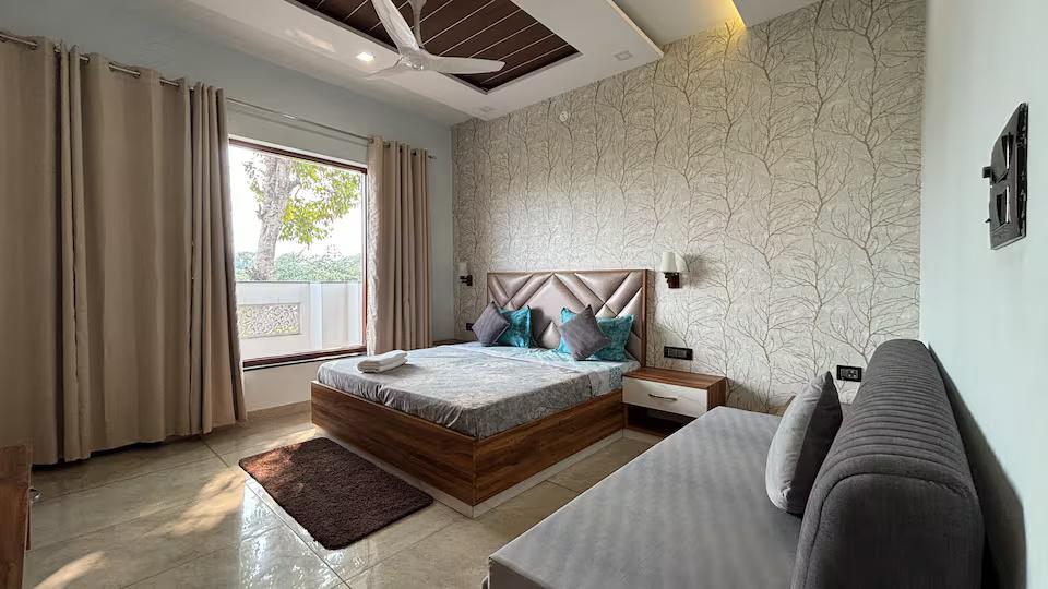 Sunrise Meadow Premium 4BHK Pool Farm in Gurgaon x Solis Nature