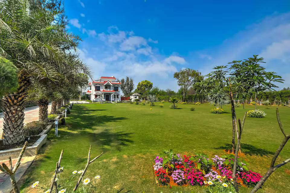 Sunrise Meadow Premium 4BHK Pool Farm in Gurgaon x Solis Nature