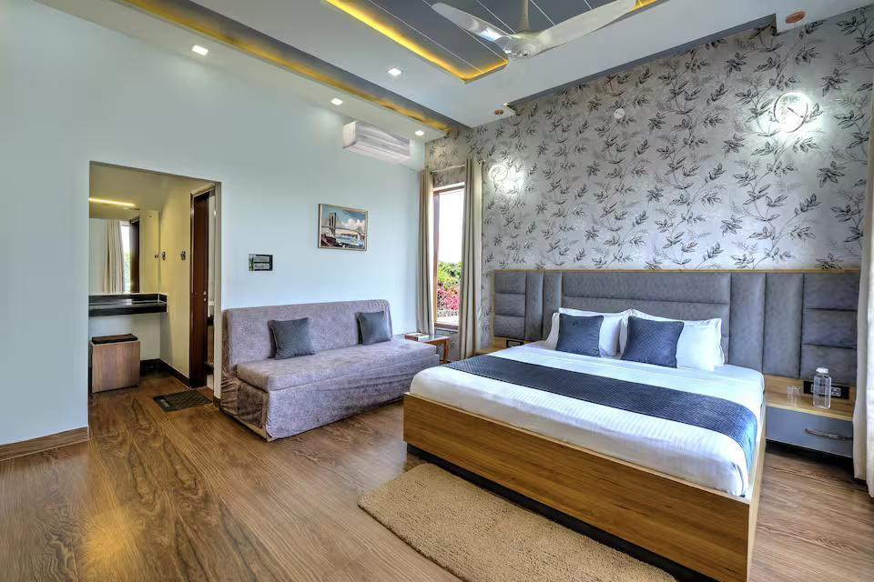 Sunrise Meadow Premium 4BHK Pool Farm in Gurgaon x Solis Nature