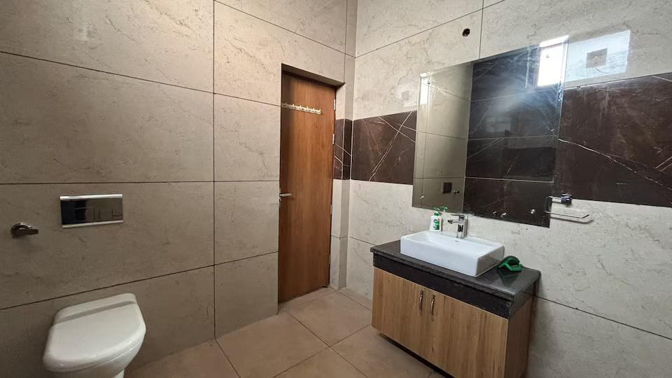 Sunrise Meadow Premium 4BHK Pool Farm in Gurgaon x Solis Nature